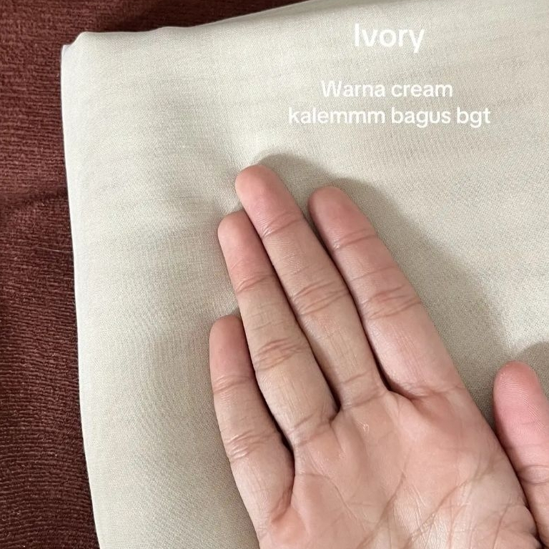 Hijab Segi Empat Paris Jadul Warna Ivory Cod