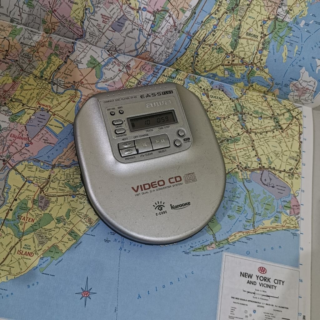 [DISCMAN] AIWA XP-K8 Premium Series Portable CD/VCD Player Vintage