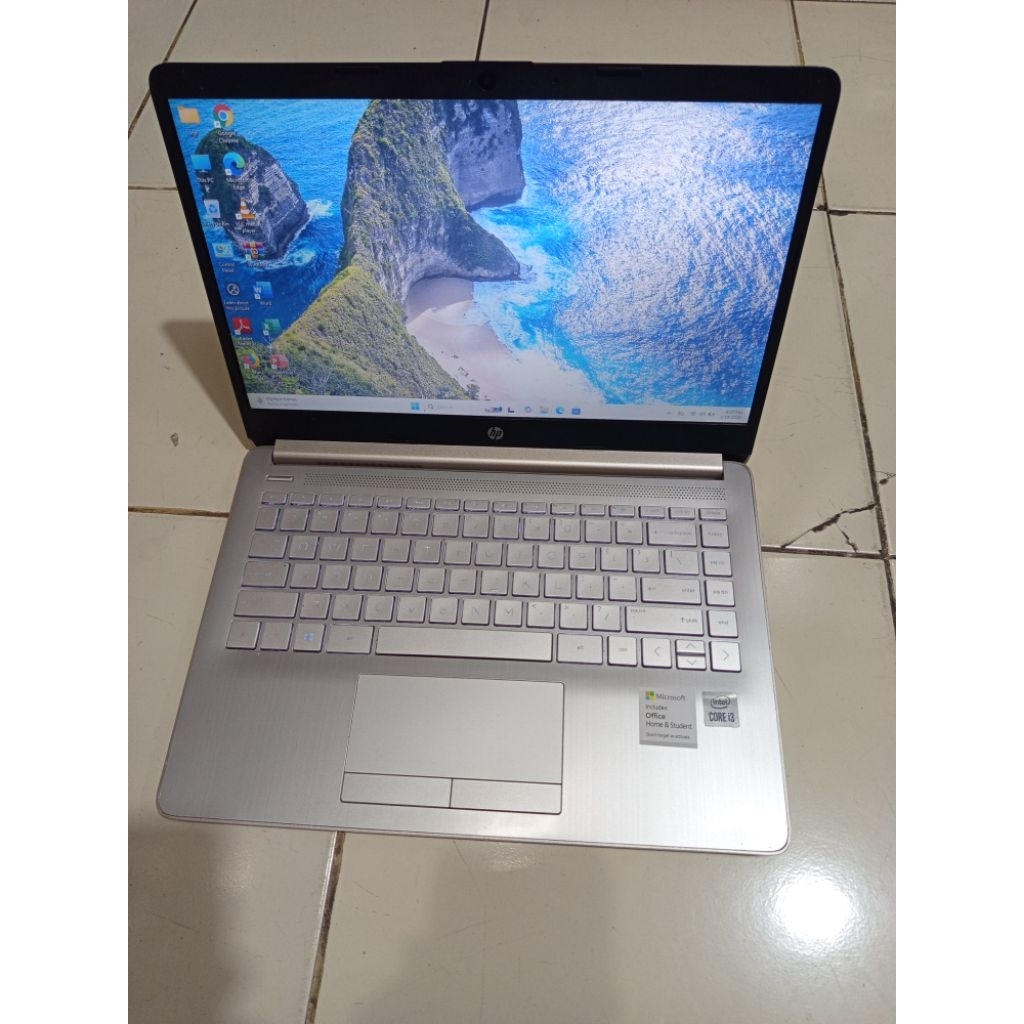 laptop Hp 14s core i3 gen 10-8gb -ssd 128-hdd 320gb