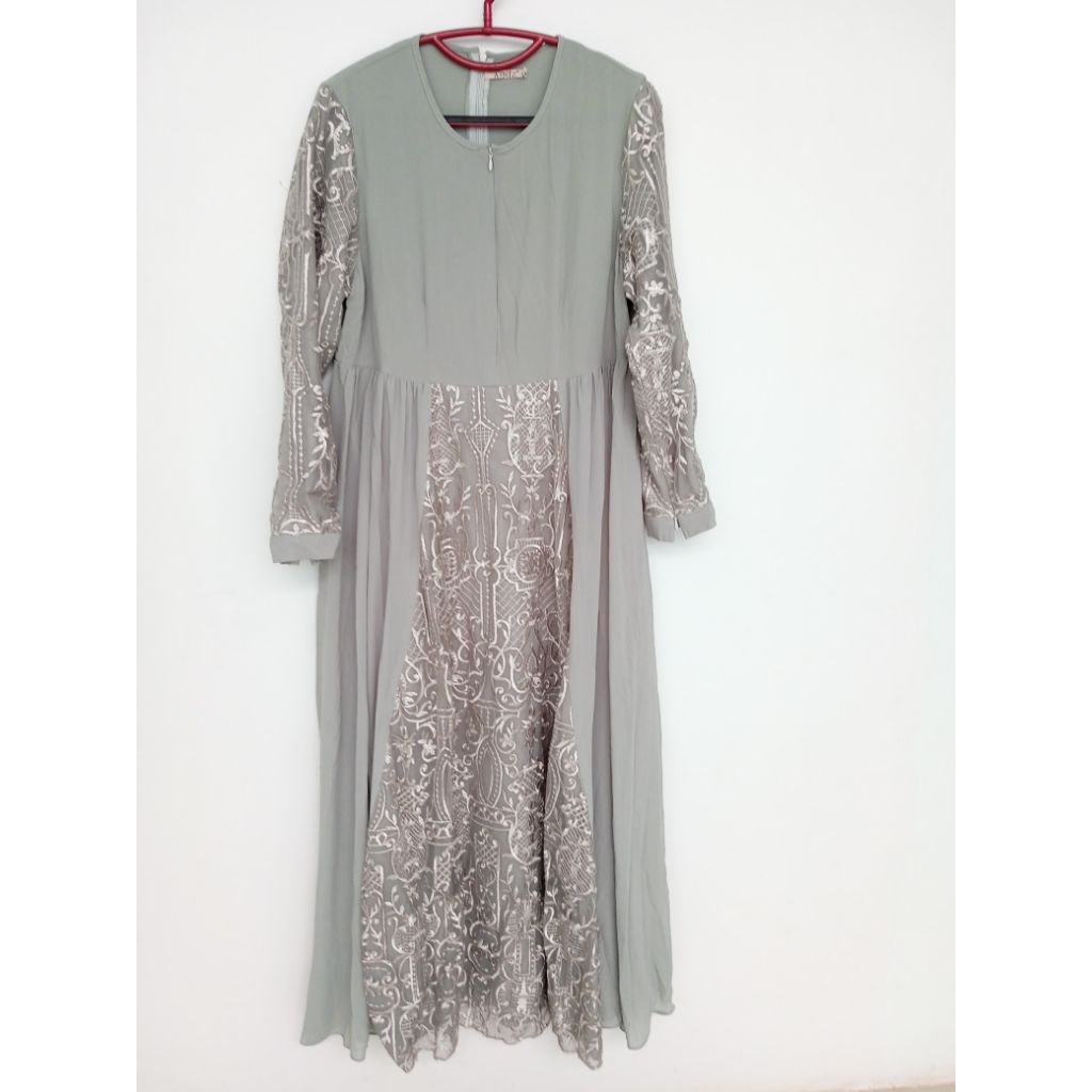 Gamis Abu-Abu Set Jilbab Seken/Bekas Pakai/Preloved