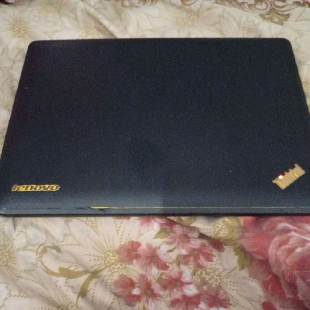 LAPTOP LENOVO THINKPAD HIDUP NORMAL SESUAI GAMBAR