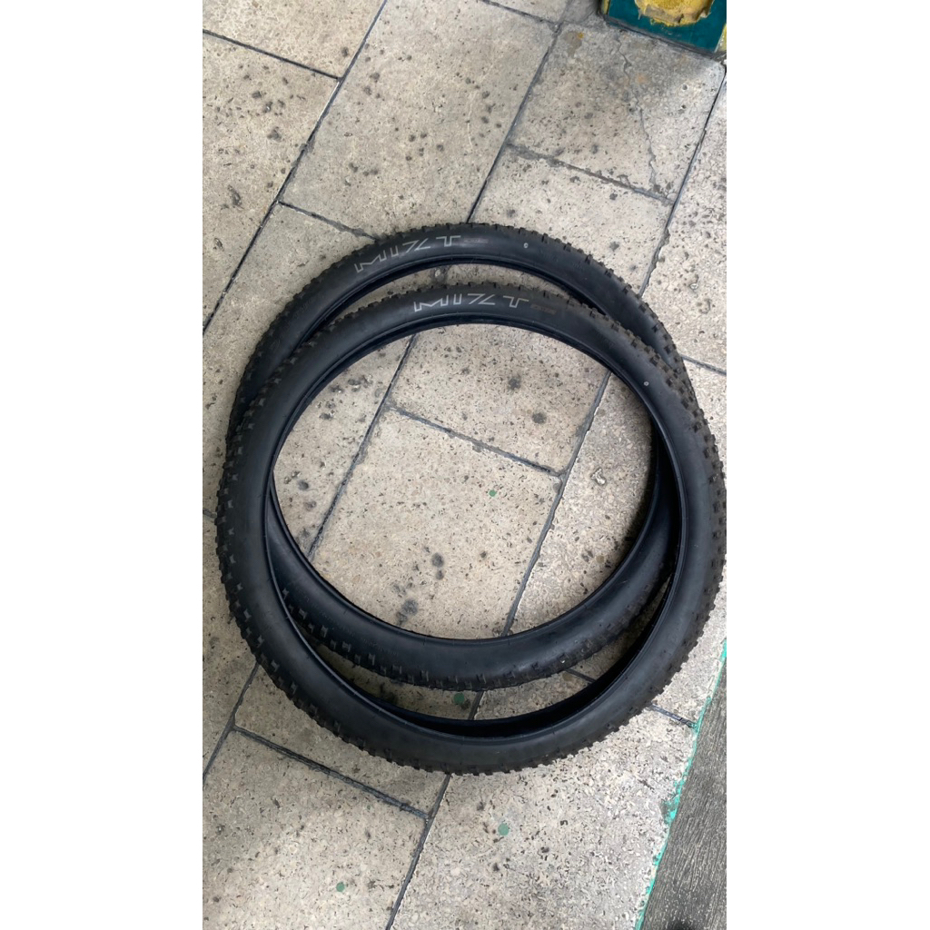 BanDelitire27.5x2.25