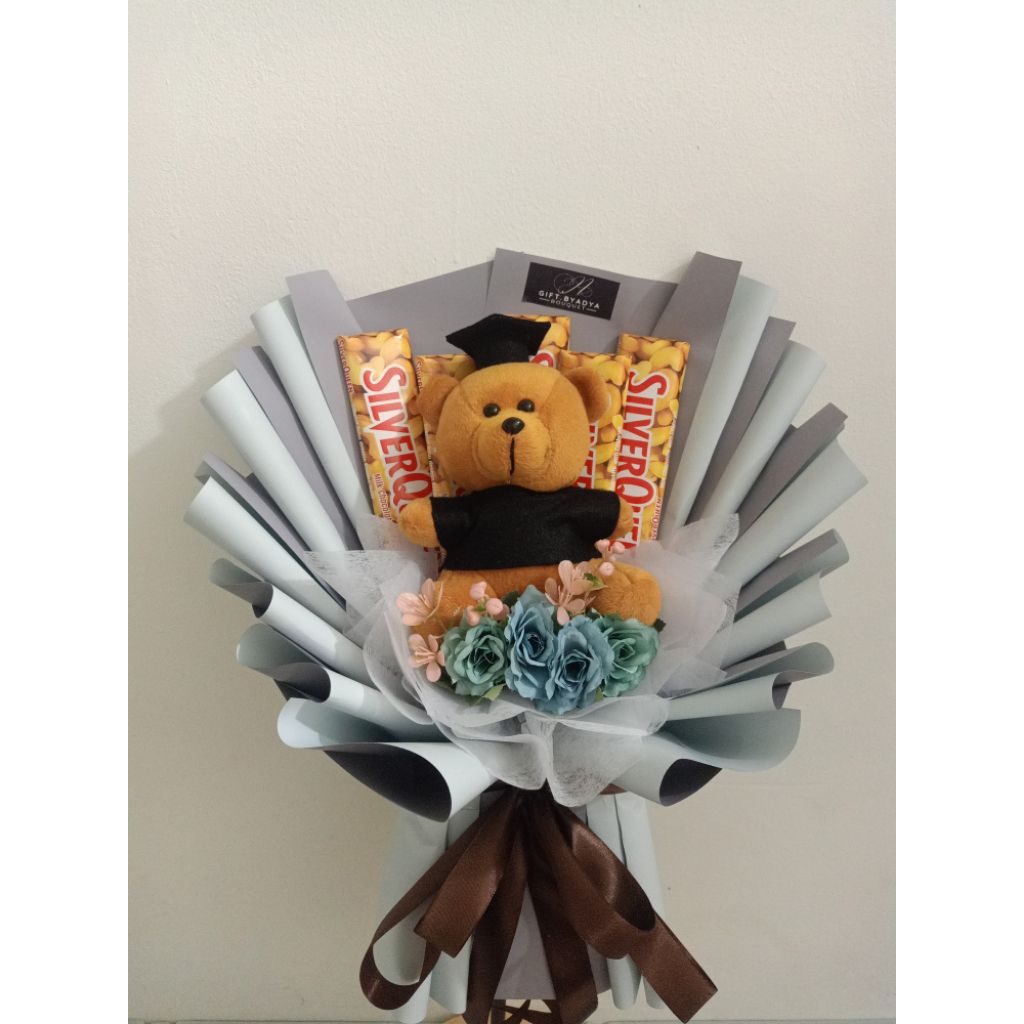 (PreOrder 3 hari) Buket Coklat+Boneka wisuda