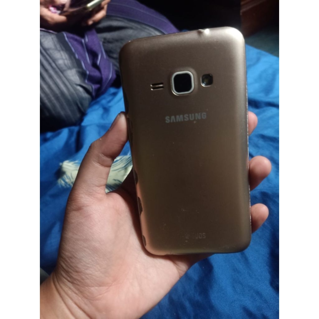 samsung j1 2016