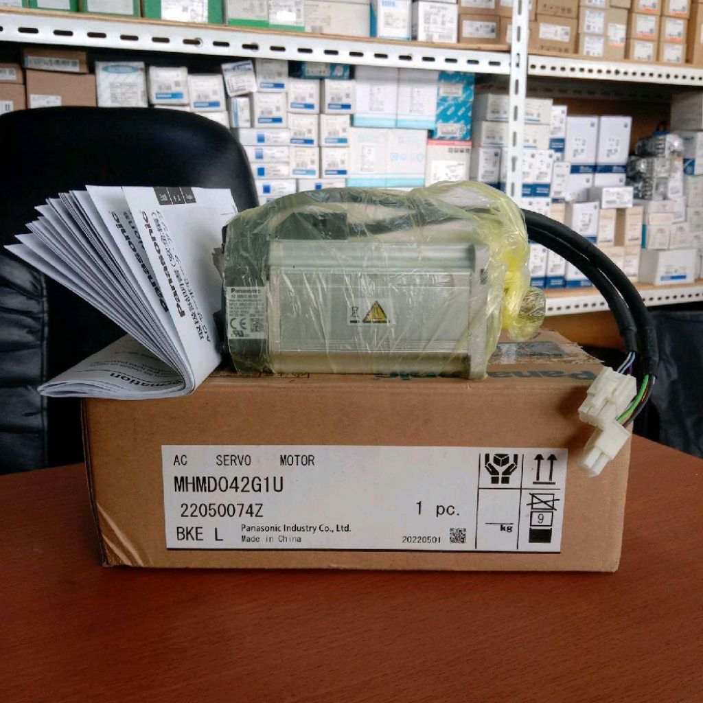 AC Servo Motor Panasonic MHMD042G1U Original