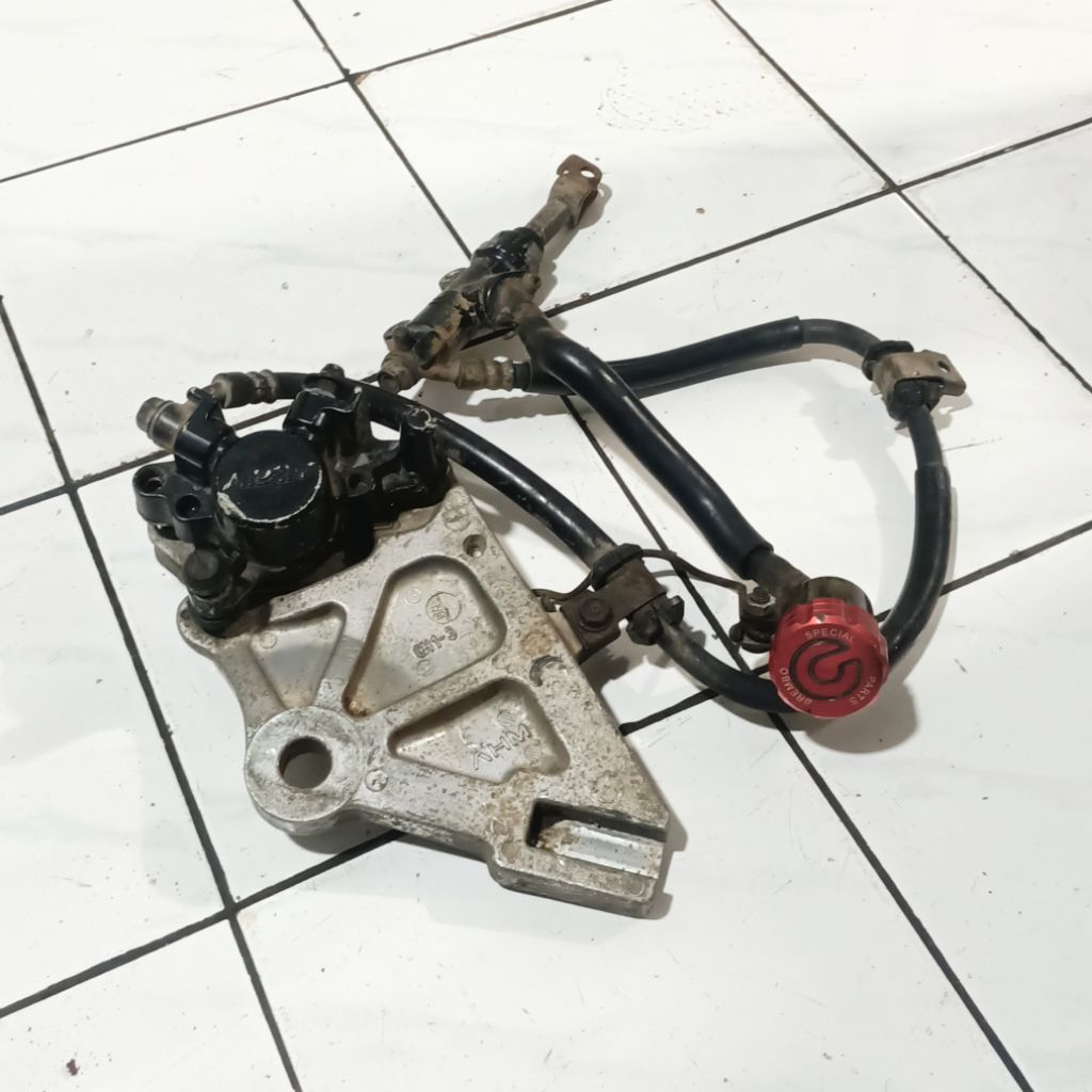 Rem Cakram Belakang Tiger Revo Original Copotan