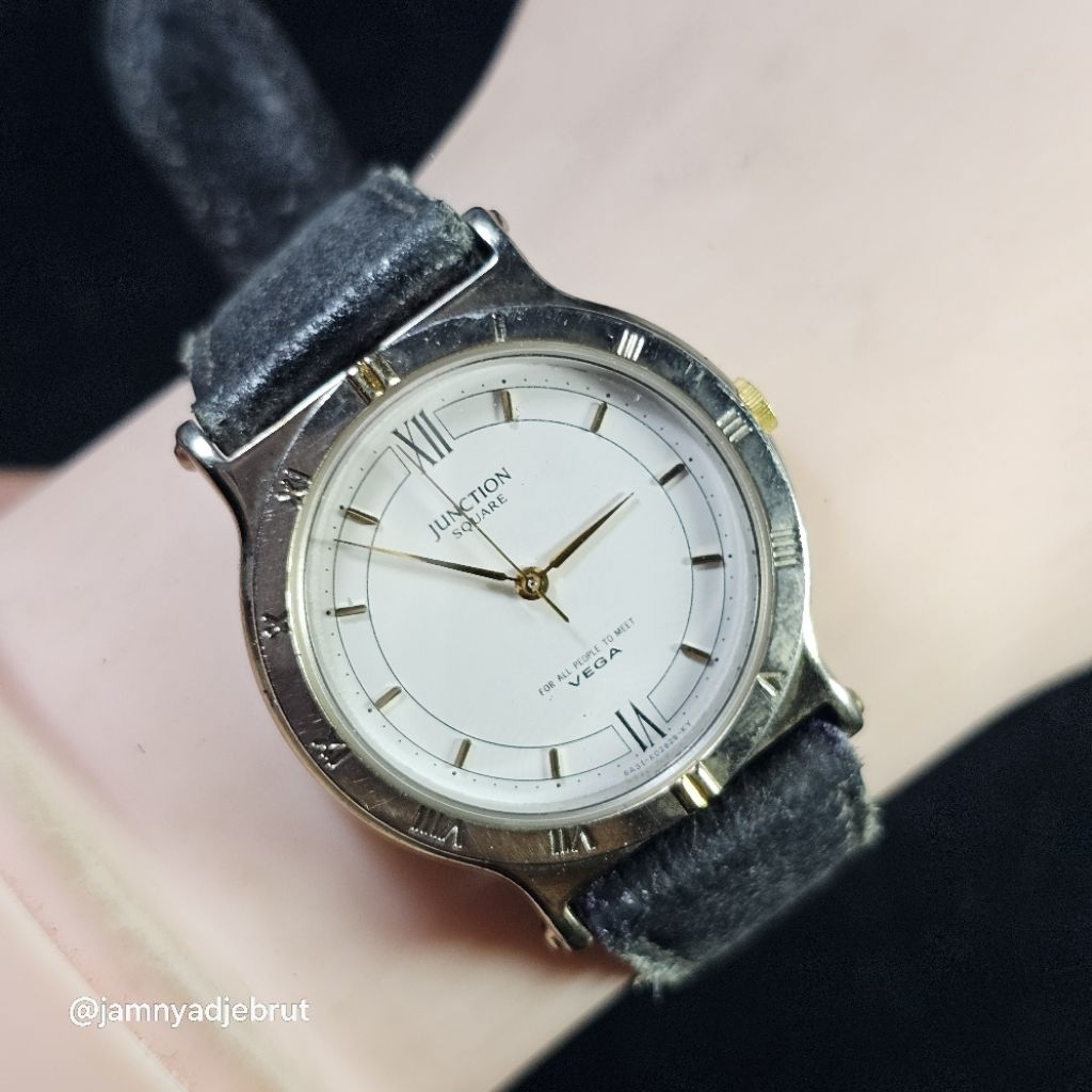 Jam Junction Vega 6A31 by Citizen Silver Gold Vintage Bekas