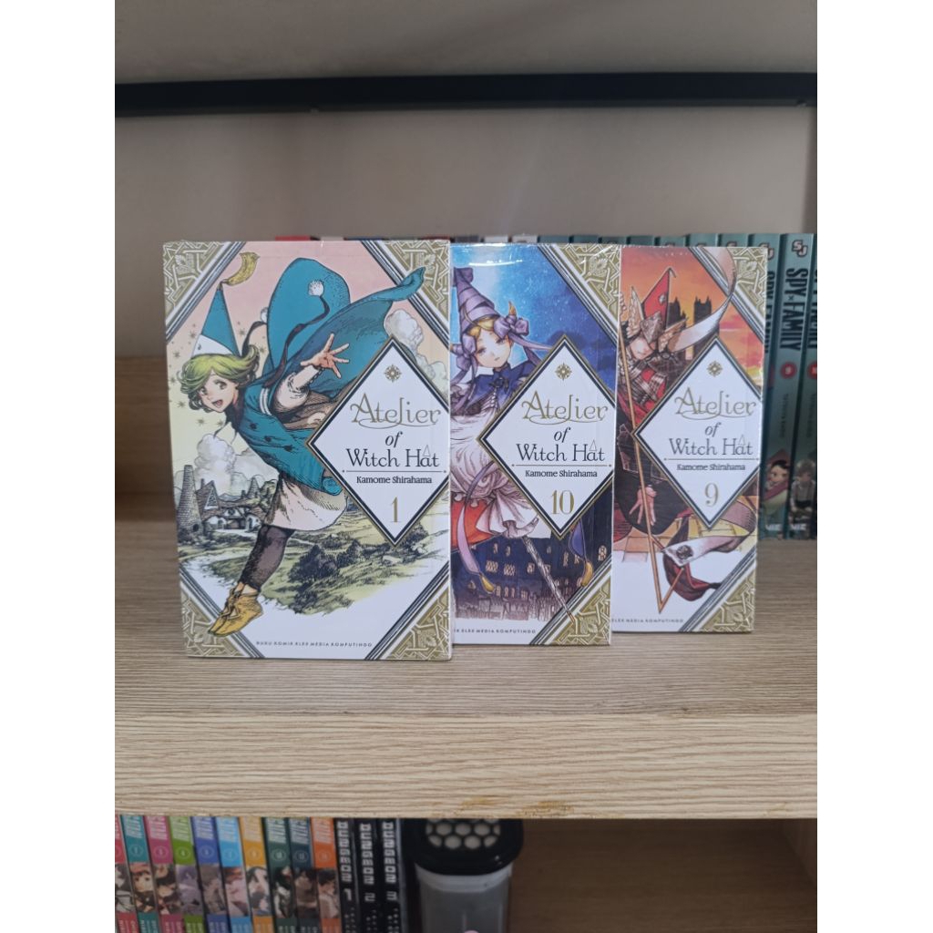 Komik Atelier of Witch Hat Vol 1,9,10