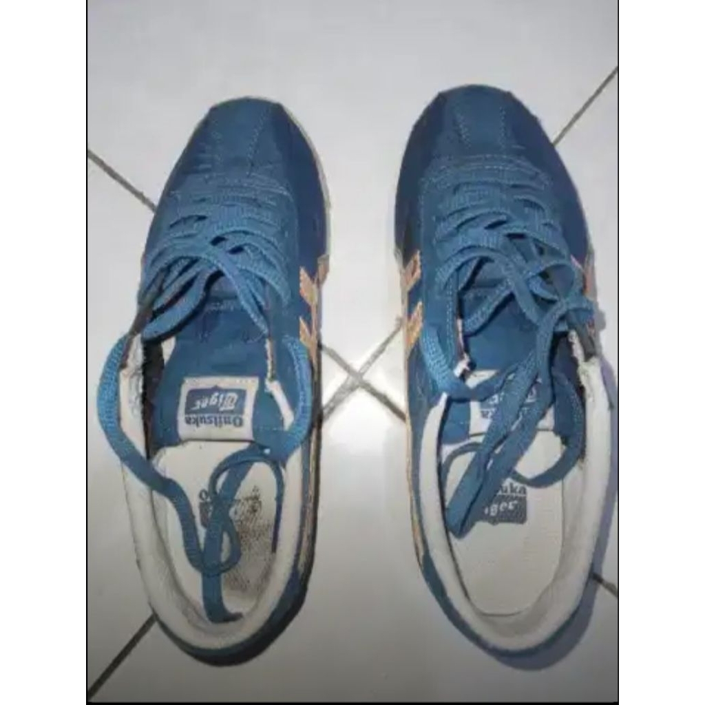 Sepatu merk onitsuka tiger stripes, asli, made in vietnam, size 36, bisa cowok dan cewek, warna biru