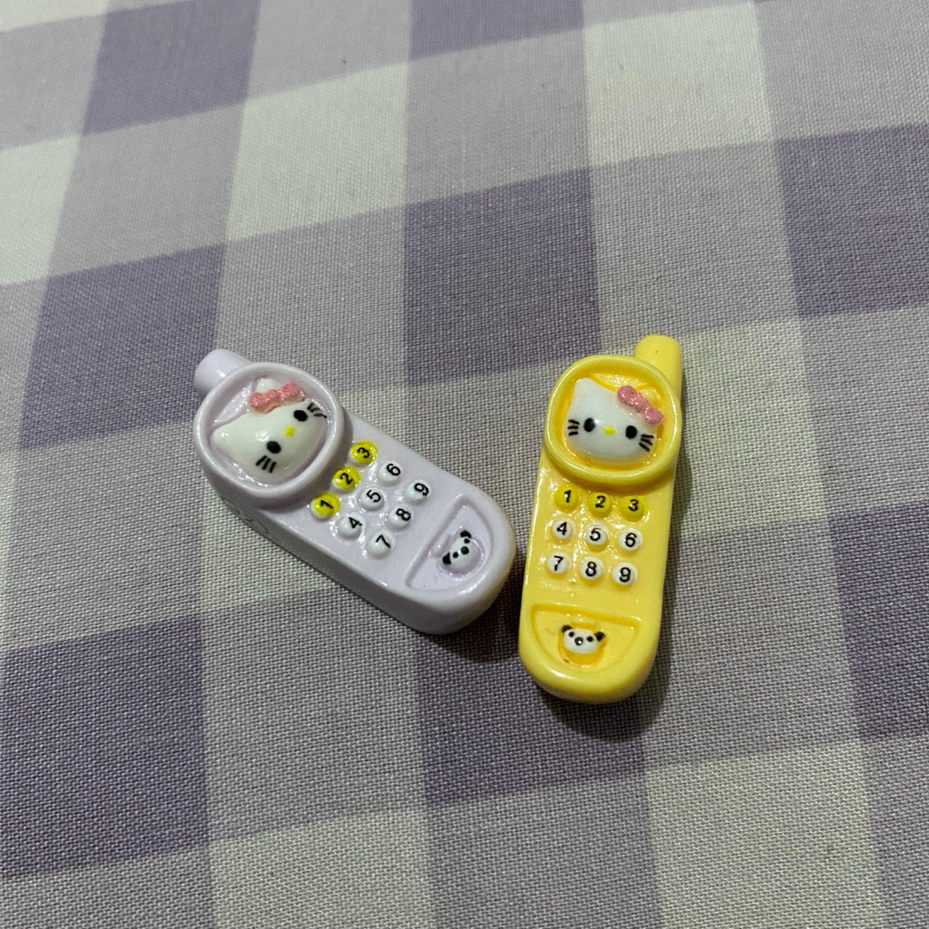 MAINAN ANAK MINIATUR HP JADUL HK HELLO KITTY MINI FIGURE CLAY CUSTOM