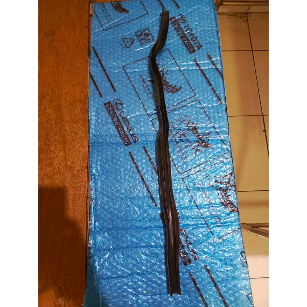 Karet kap mesin fortuner vrz