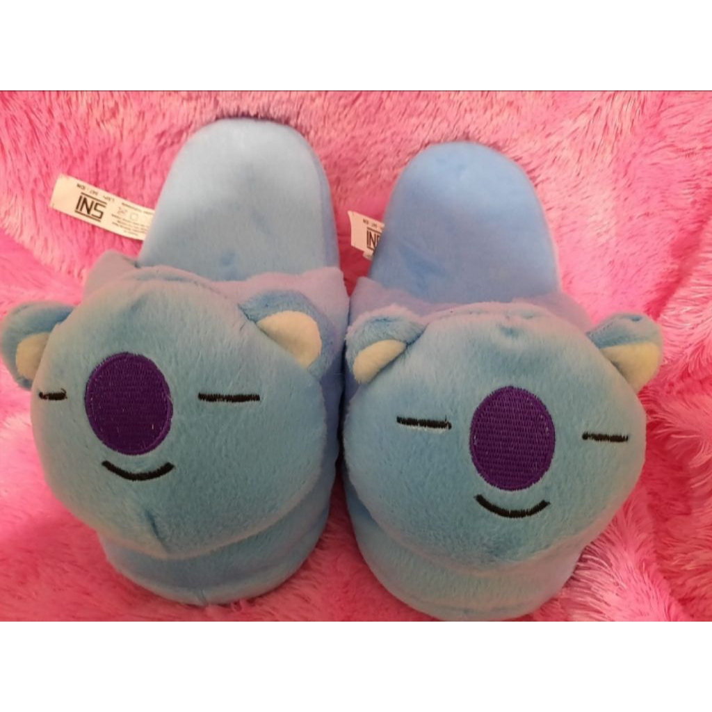 'Sandal rumah boneka karakter BT21 koya'