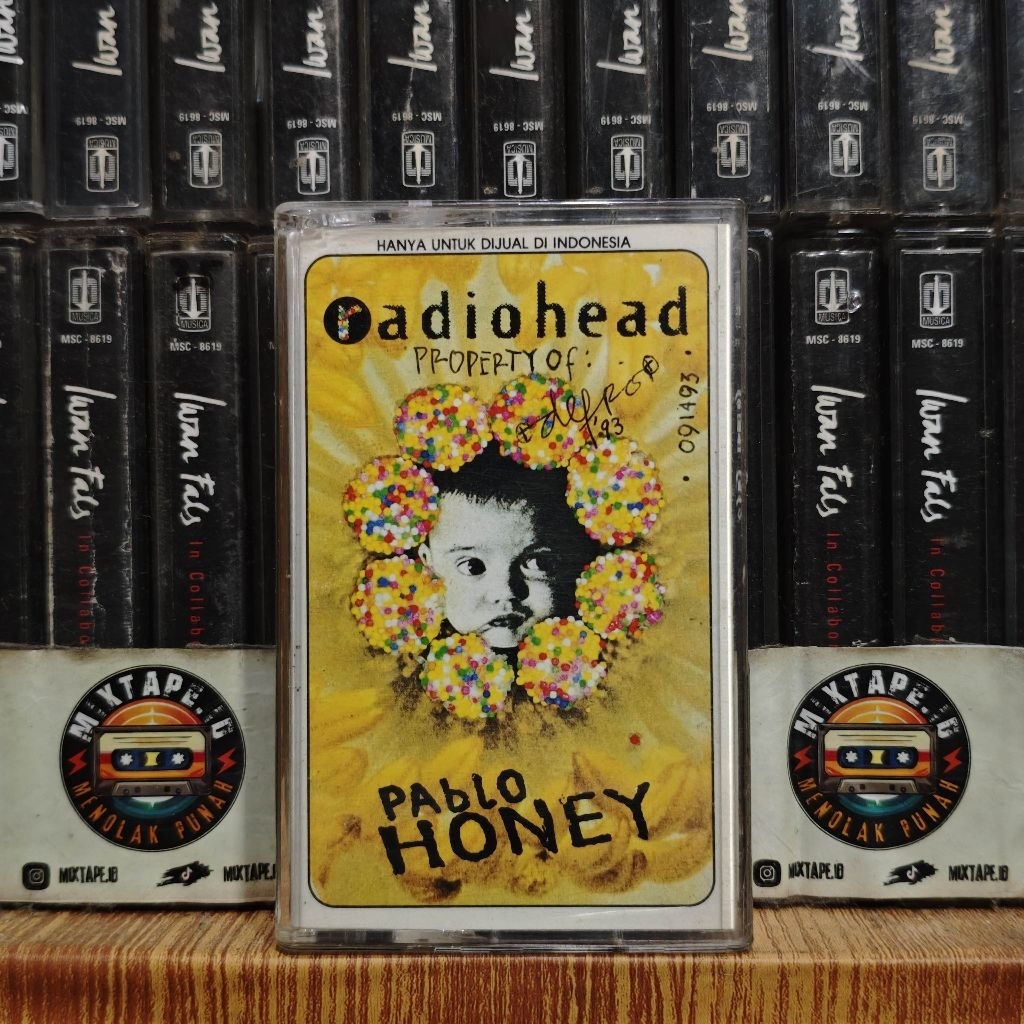 Kaset - Radiohead - Pablo Honey - Radio Head - Kaset Pita - Radio Tape - Radio - Pemutar Kaset - Ret