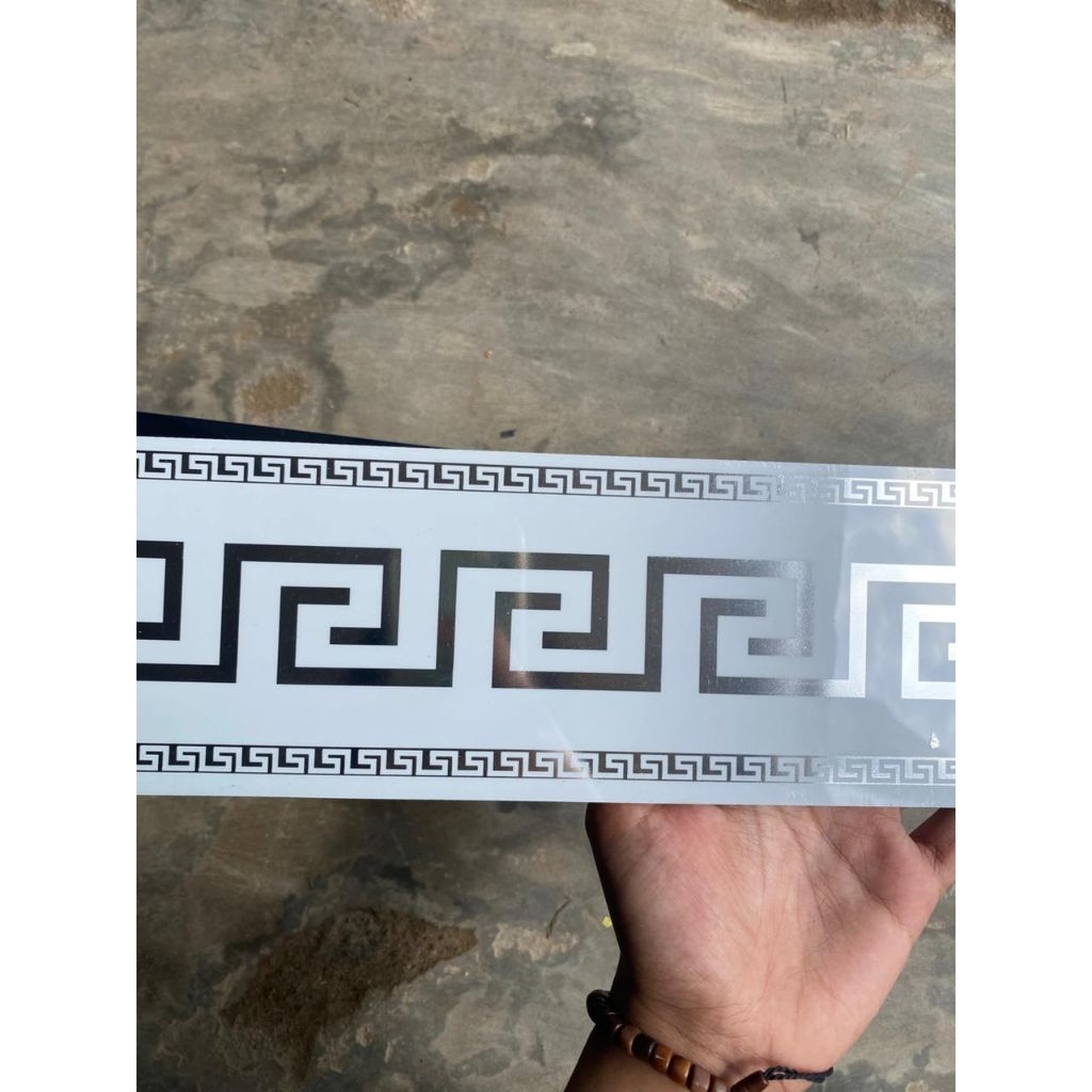 Lis Pembatas Dinding Lantai Sticker Lis Gold