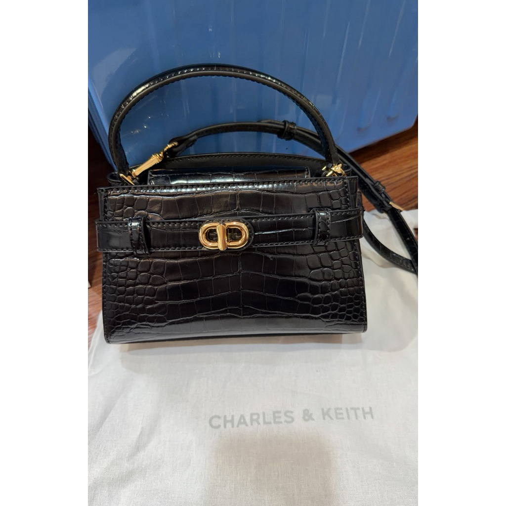 preloved small sling bag tas wanita charles & keith black croco, 100% ori