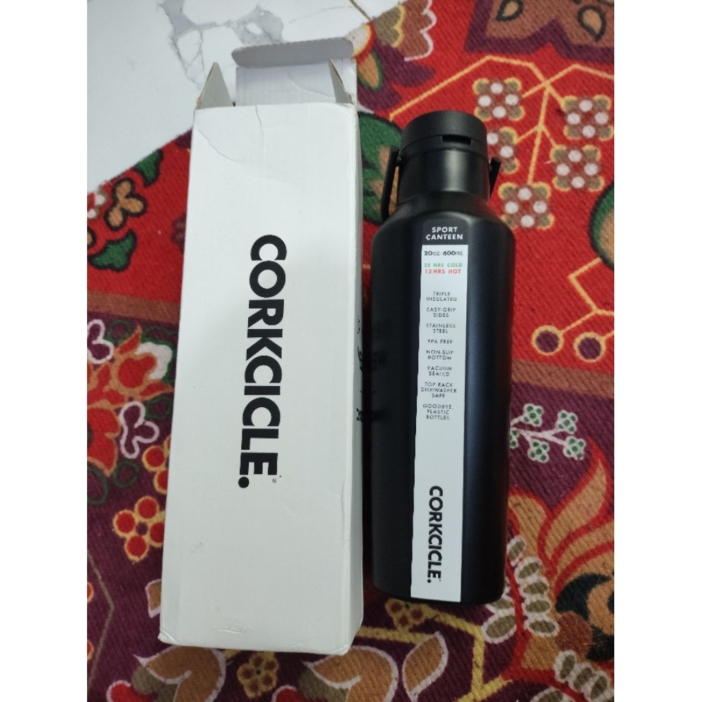 Tumbler sport canteen corkcicle