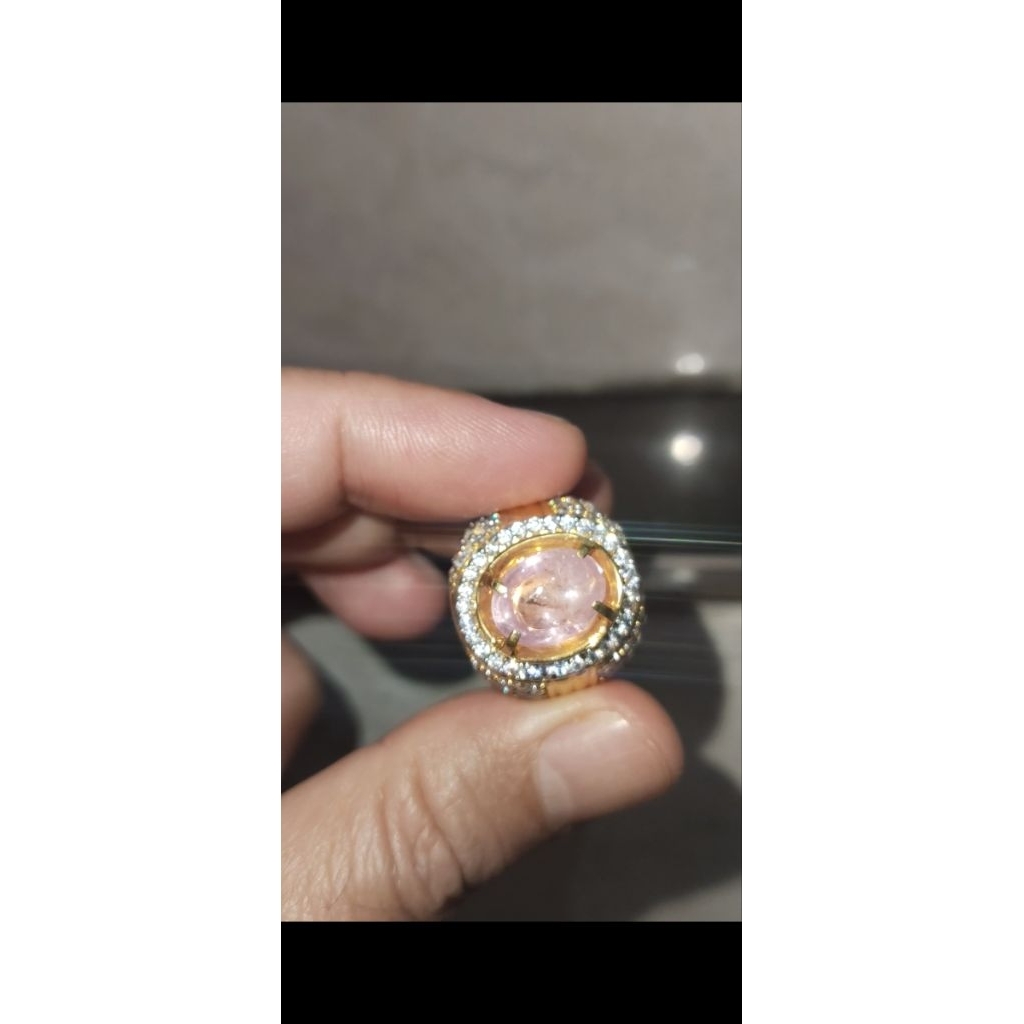 pinkish Safir Srilangka