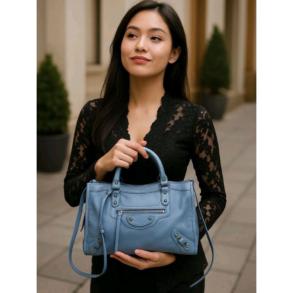 Branded: Preloved. tas cakep Blue mini Papier A4 Balenciaga