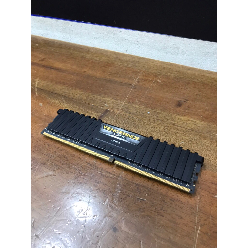 longdim corsair ddr4 16gb pc2666