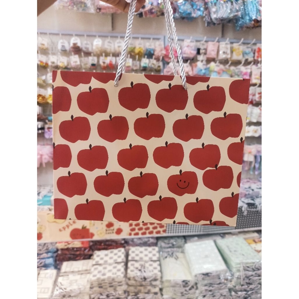 Paperbag Motif Apel