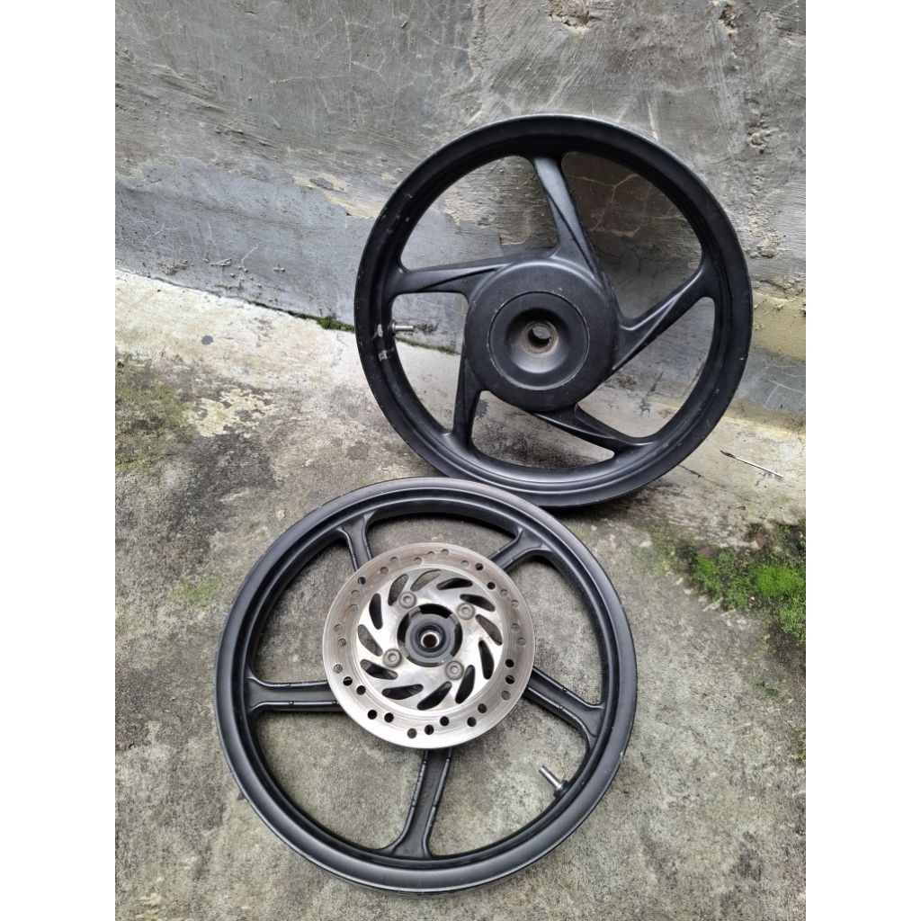 Velg vario 125 old KZR original