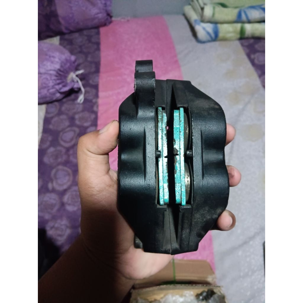 Caliper brembo 4p
