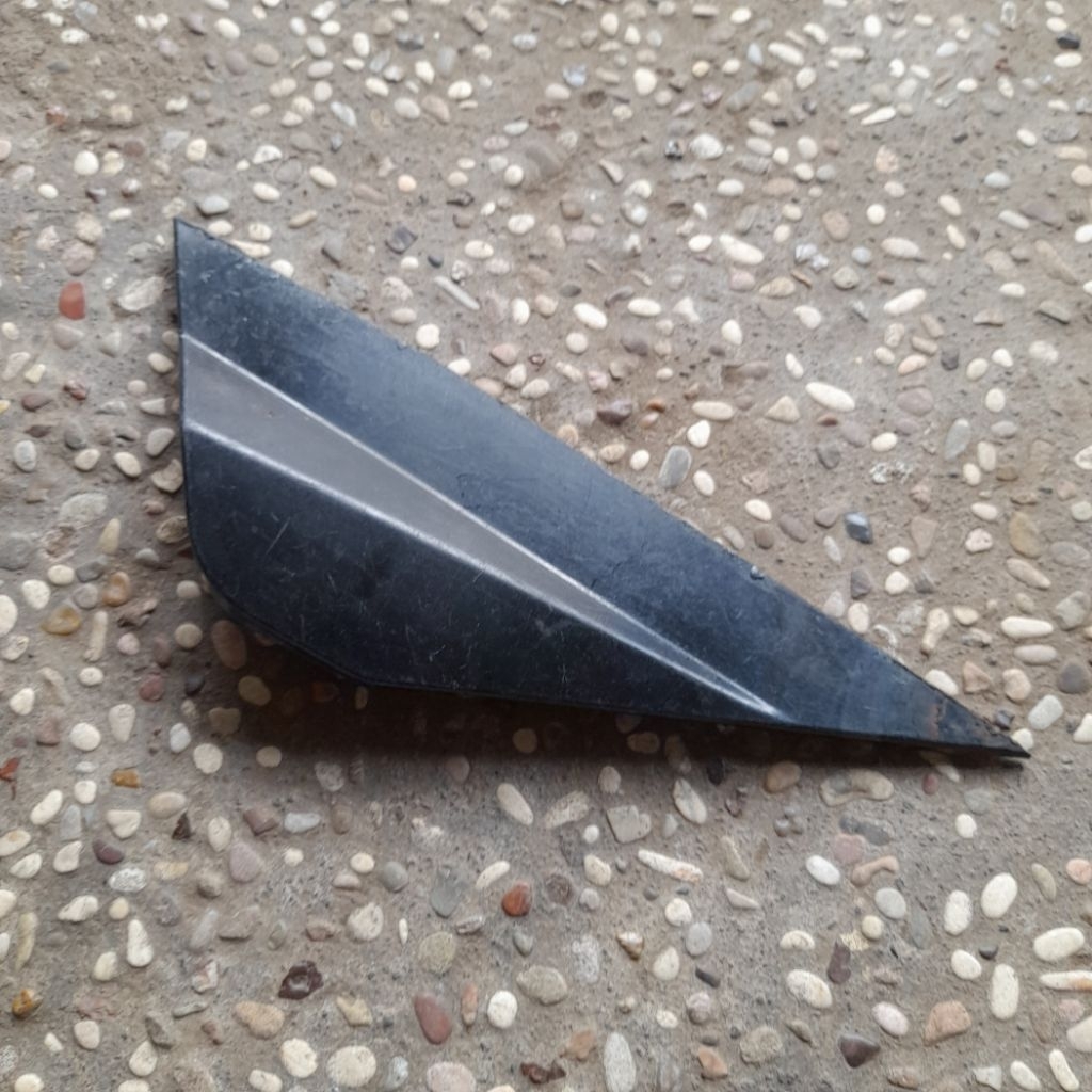 COVER POTONGAN BODY BAGIAN KIRI TENGAH BAWAH SATRIA FU FL BARONG CKD , KONDISI BEKAS ORIGINAL