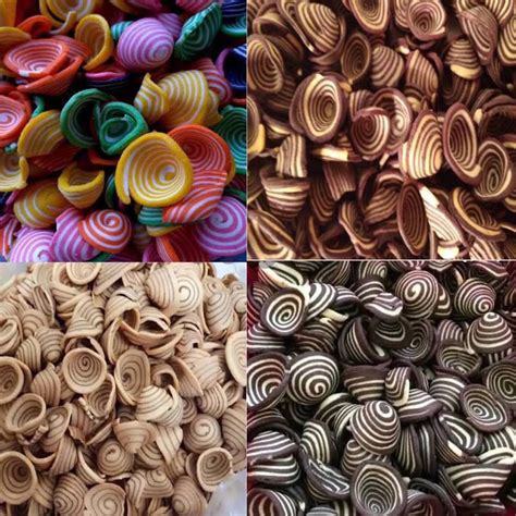Kuping Gajah Besar & Mini Contong Hitam, Coklat, Warna-warni 1 KG