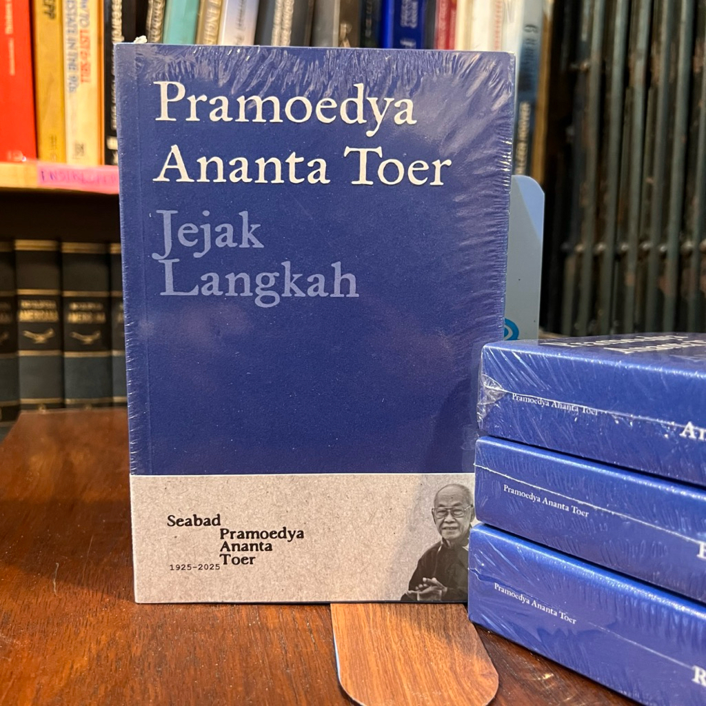 Novel Pramoedya Ananta Toer Jejak Langkah