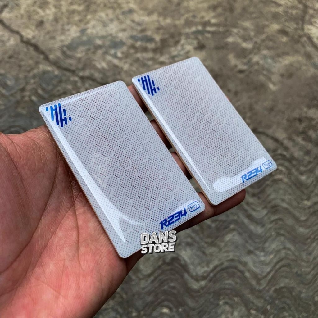 Panel Tutup Batrai R234 Akrilik Uv Print White Carbon Blue Logo Glossy