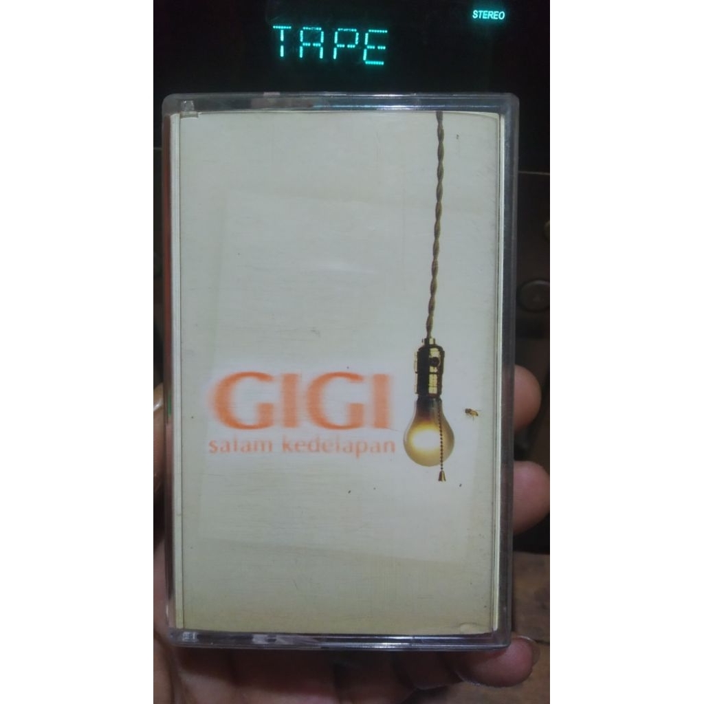 kaset pita gigi-salam kedelapan