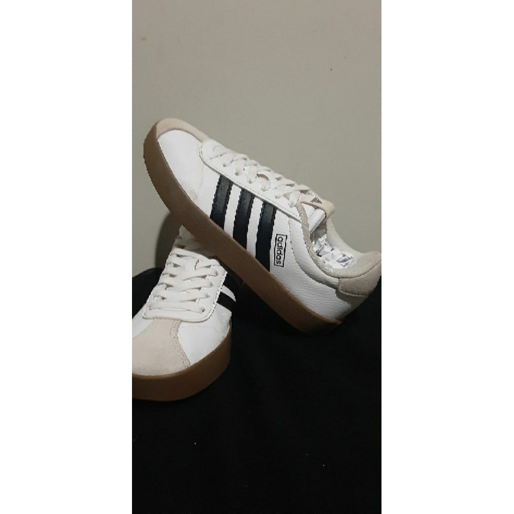sneaker/sepatu Casual brand Adidas VL Court 3.0 warna putih garis hitam size 38 insole 23,5 cm sepat