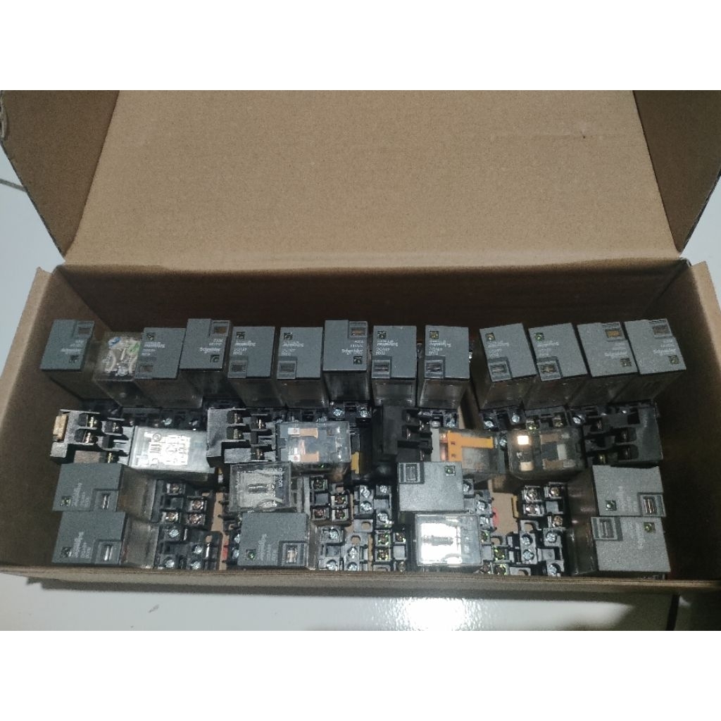 Relay DC 48V Schneider