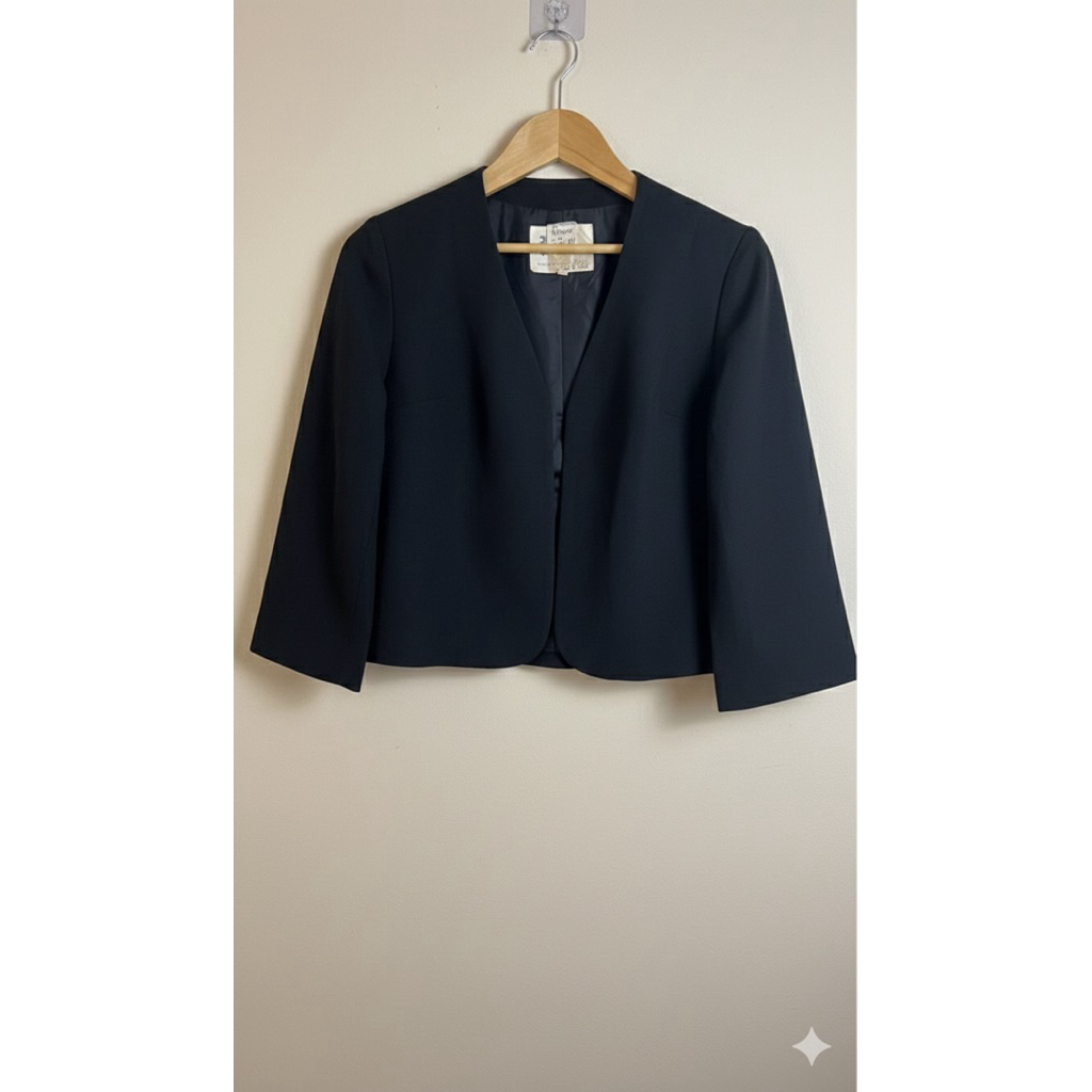 blazer crop hitam kantoran