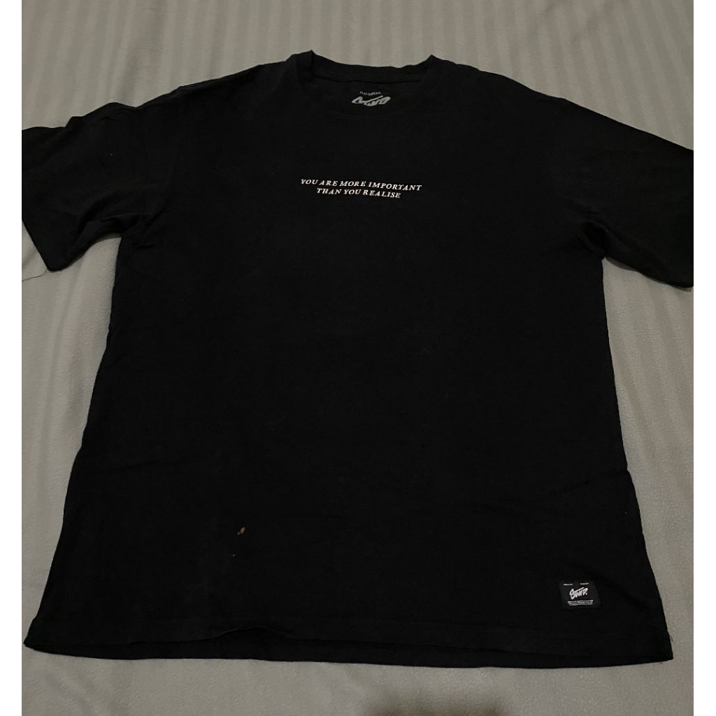 preloved kaos pull n bear