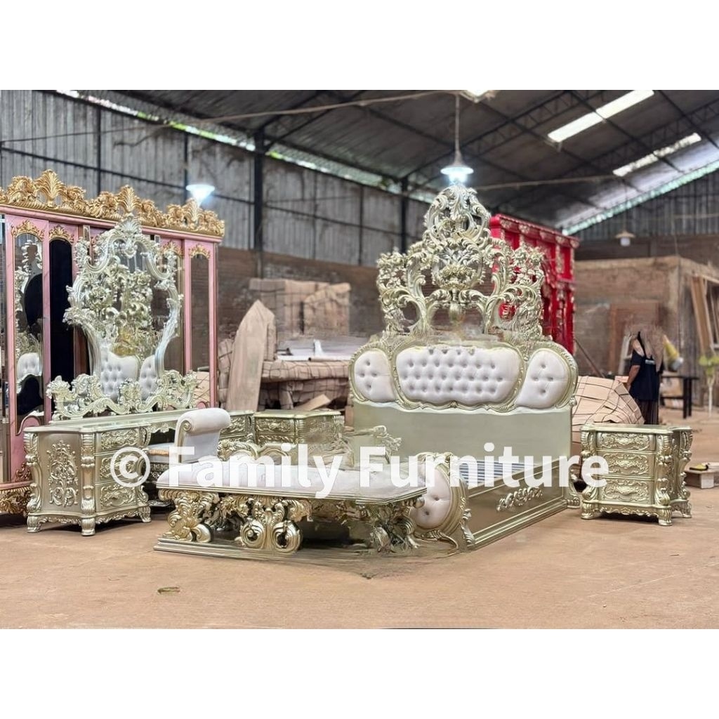 Set Tempat Tidur / Divan Sofa Ukir Jepara Meja Rias + Nakas