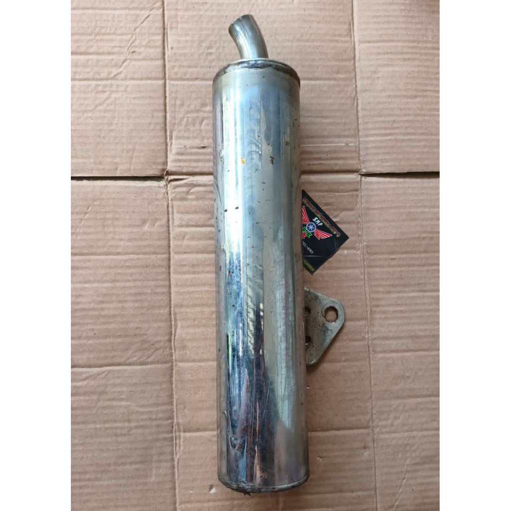 Slenser Knalpot Kawasaki Ninja Kiss original lepasan motor corong kecil sudah belah.