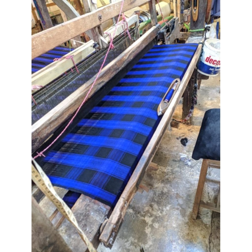 sarung tenun goyor navy manggisan