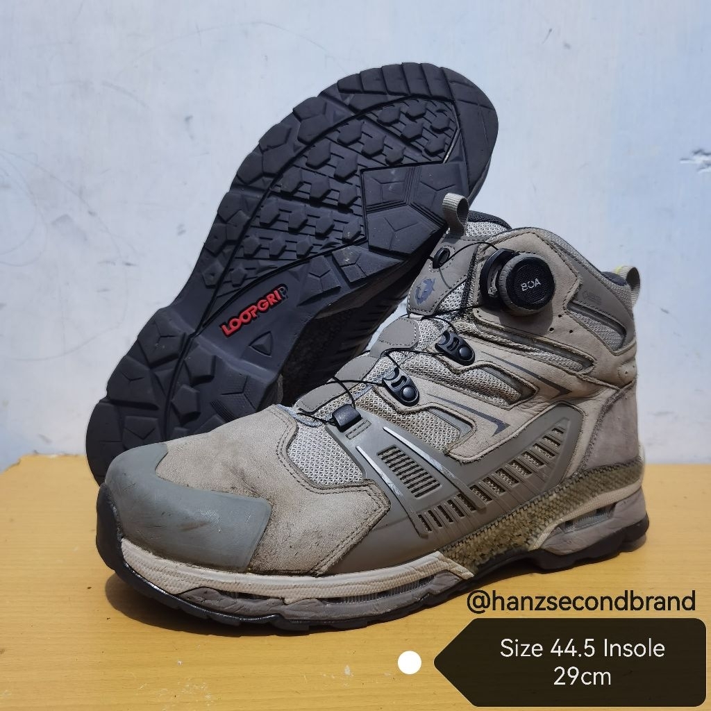 Sepatu Hiking BLACKYAK GORE-TEX BOA 44.5