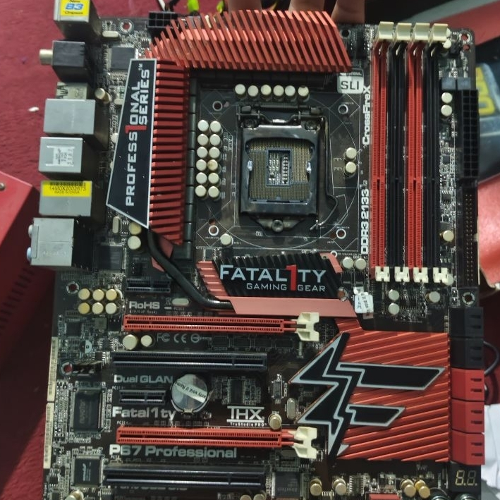 Mobo ASRock Fatal1ty P67 Professional – Gaming Motherboard Legend