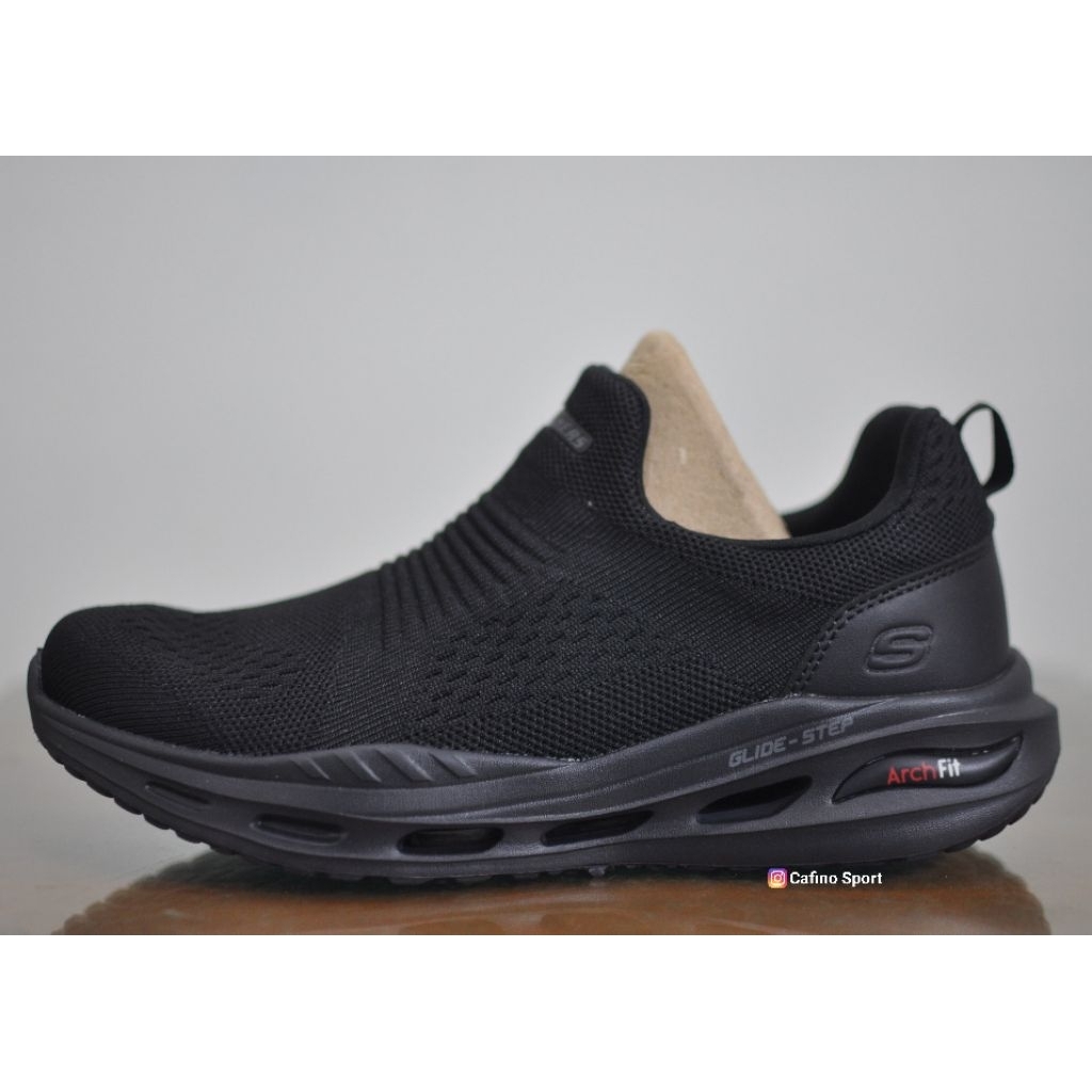 Sepatu Full Black Arch Fit Orvan - Denison Special