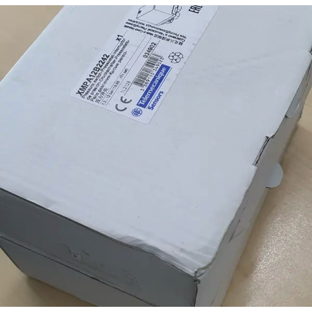 Telemecanique Sensor Pressure Switch 12bar Connection 3/8"(XMPA12B2242) Telemecanique Sensor Pressur