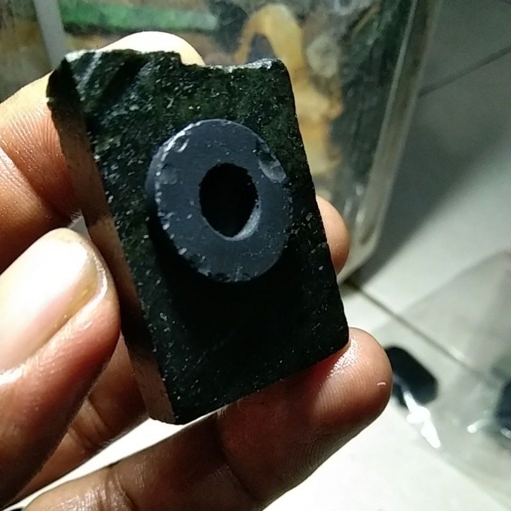 BATU GIOK BLACK JADE SUPER NEMPEL MAGNET