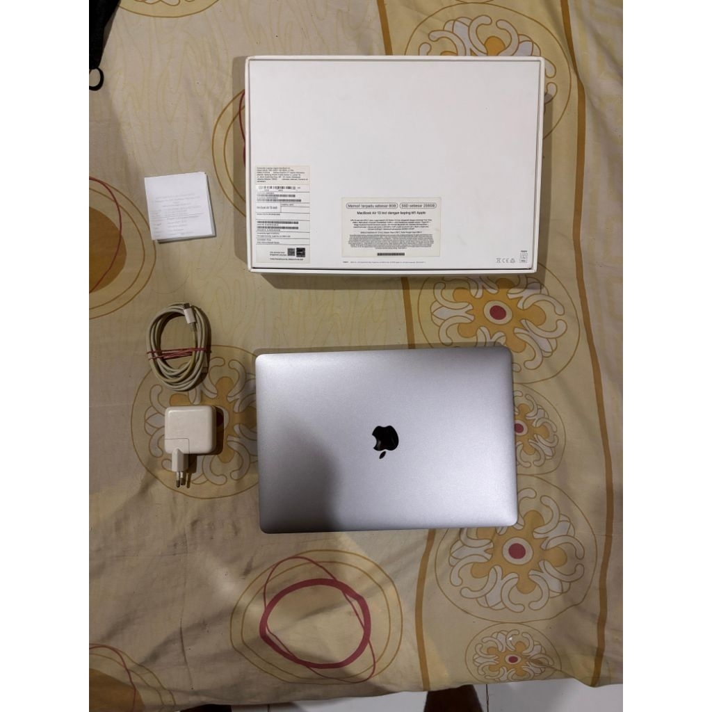 MacBook Air M1 256GB 8GB – iBox Original Indonesia