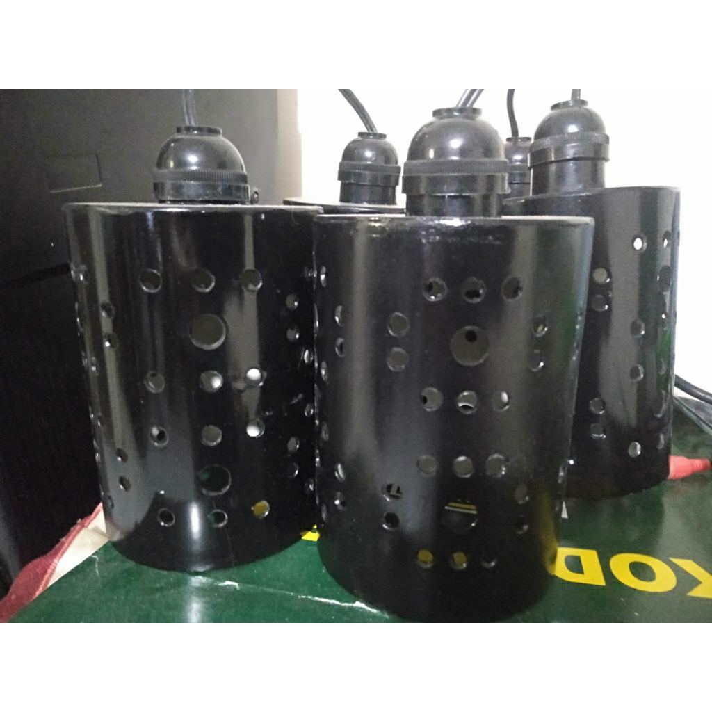 lampu hias dari paralon cocok untuk food court dan ruang tamu