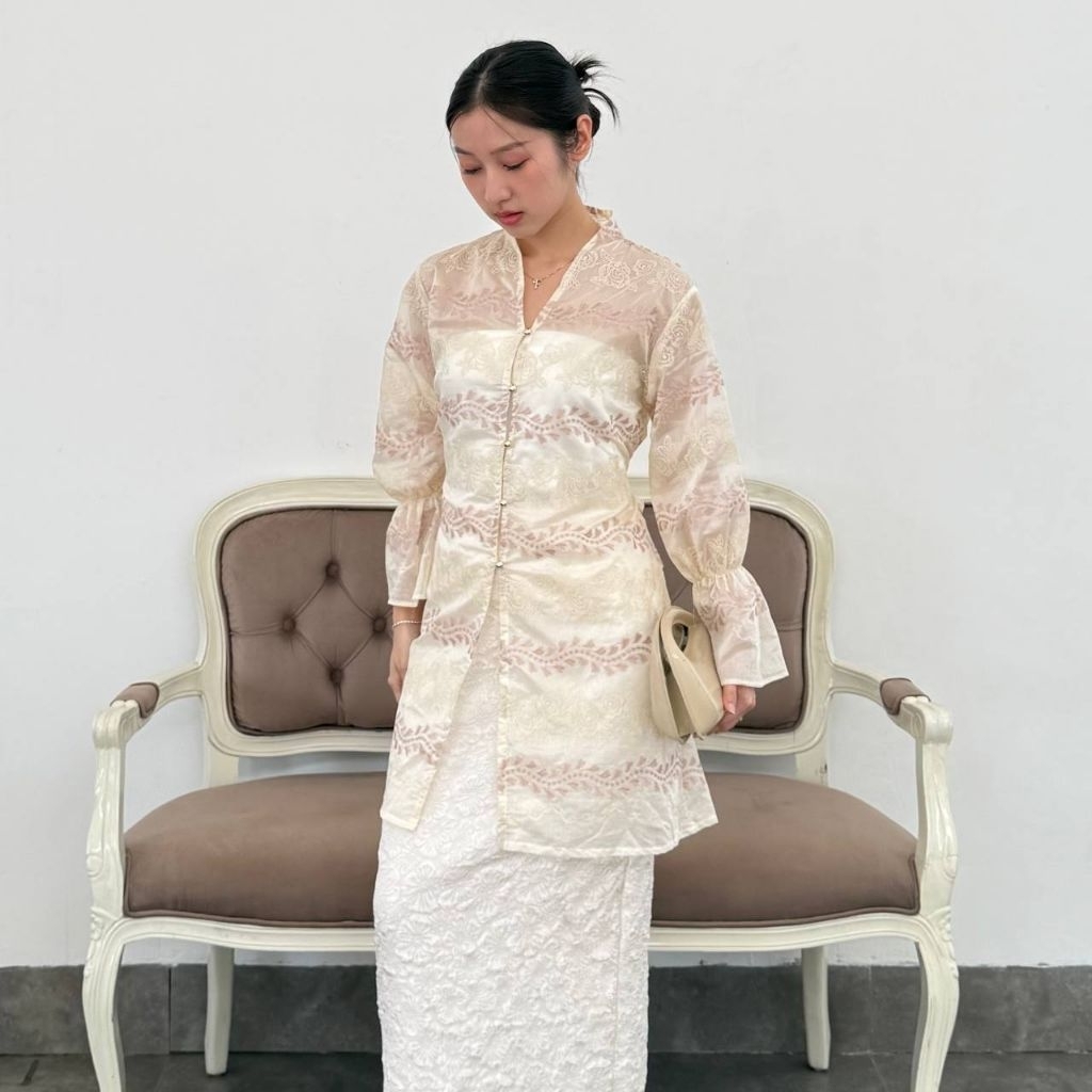 Kaluna Vest / Kebaya Modern/ Kebaya Panjang / Kebaya Wisuda / Kebaya Pesta / Vest Raya / Outer Pesta