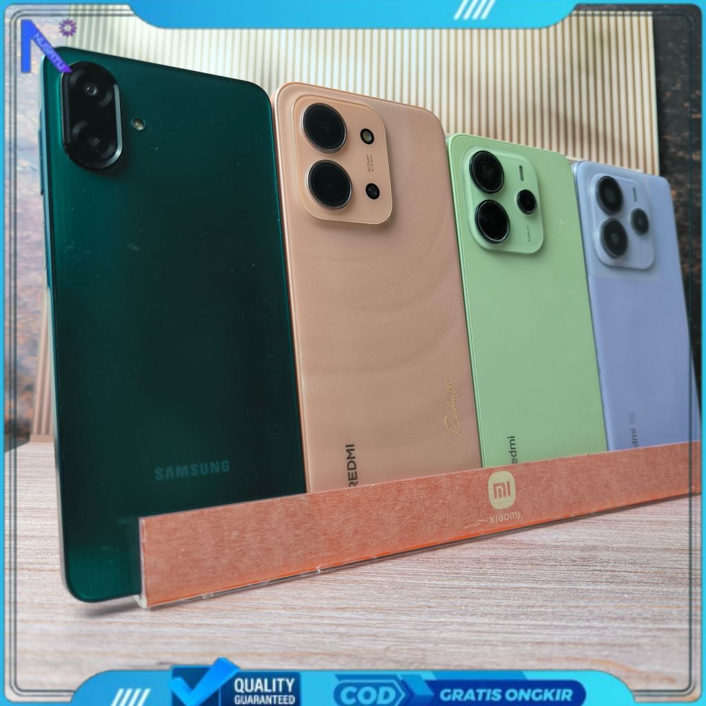 Stand Holder Hp Akrilik 4 Display Termurah - Stand Holder Pajangan Hp Termurah