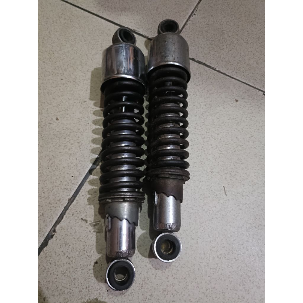 shock belakang Suzuki gp100 gp125 a100 original