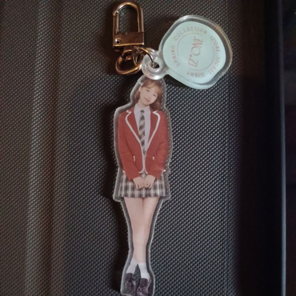 CHAEWON KEYRING IZONE SECRET DIARY OFFICIAL