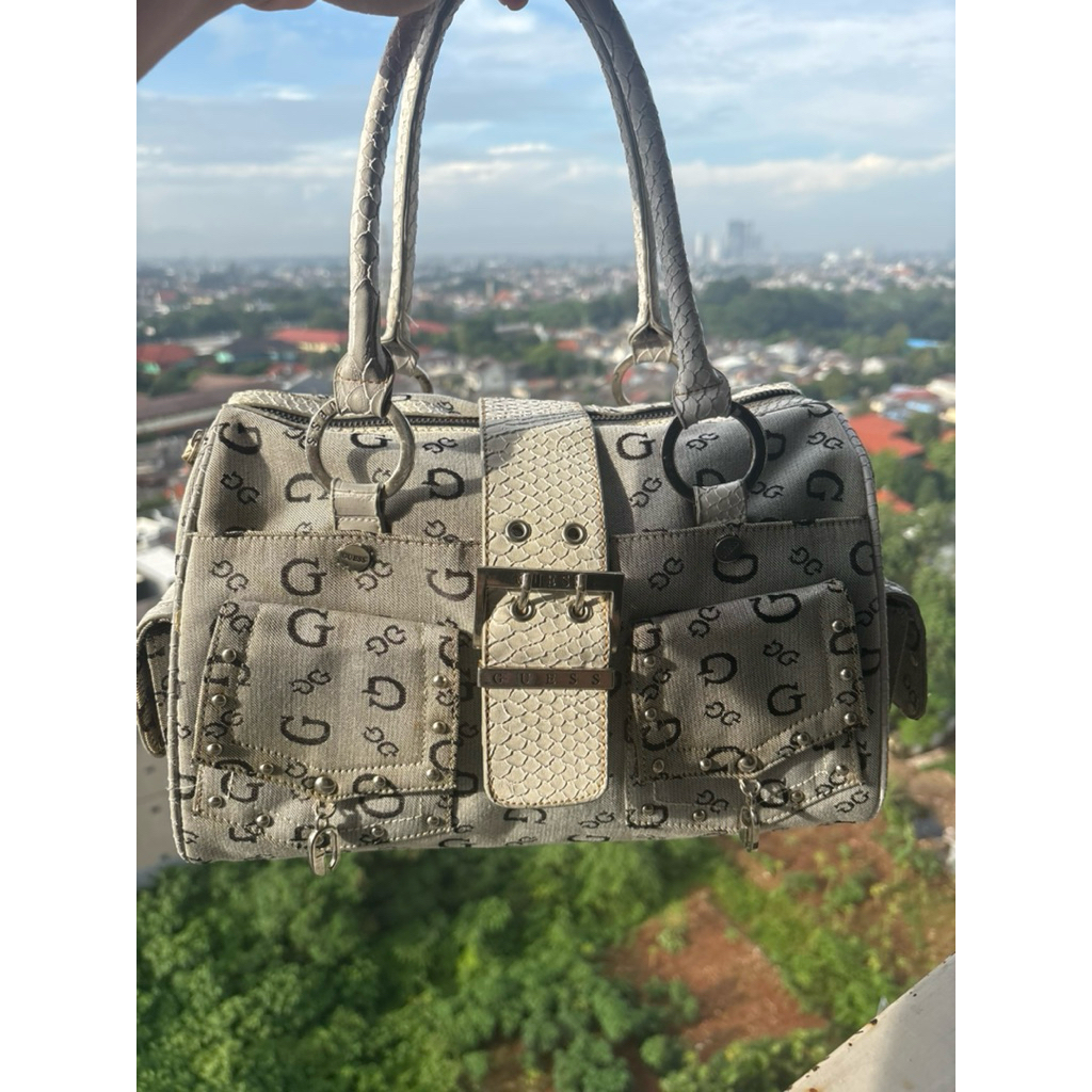 tas Guess vintage denim shoulder bag